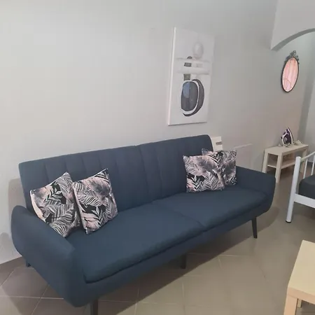 Makis Touzla Apartment