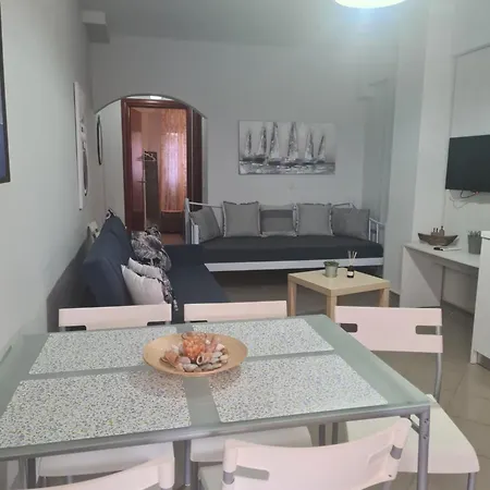 Makis Touzla Apartment Ofrinion