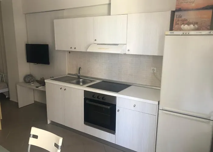 Makis Touzla Apartment *
