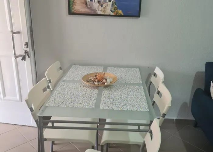 Apartment Makis Touzla *