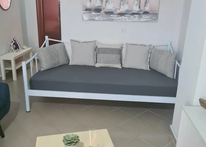 Makis Touzla Apartment Ofrínion