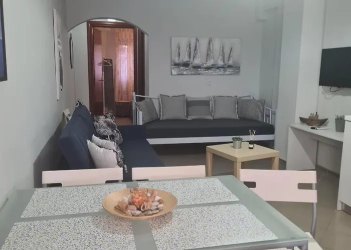 Makis Touzla Apartment Ofrínion